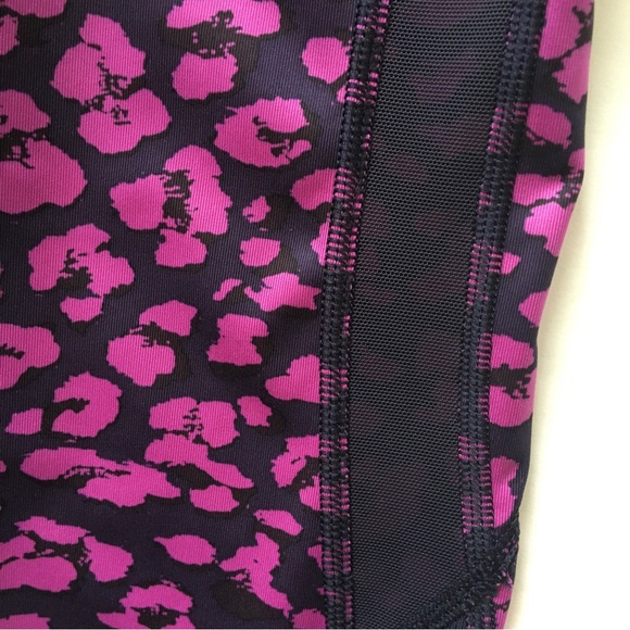 Lululemon Drop It Like It's Hot Tight Cherry Cheetah Ultra Violet Navy Blue Sz 6 - Picture 11 of 17